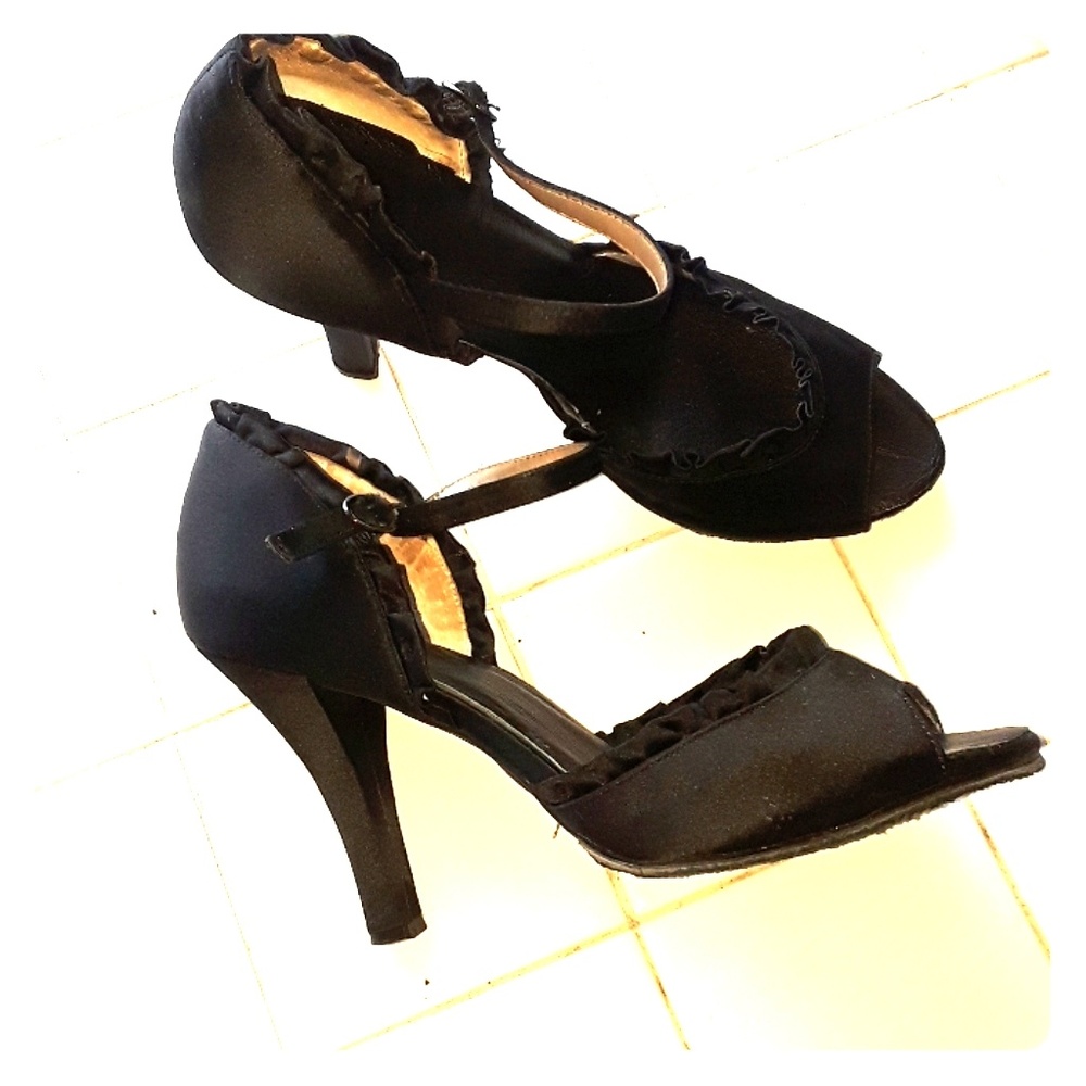 Satin ballroom dance shoes - ruffle heels